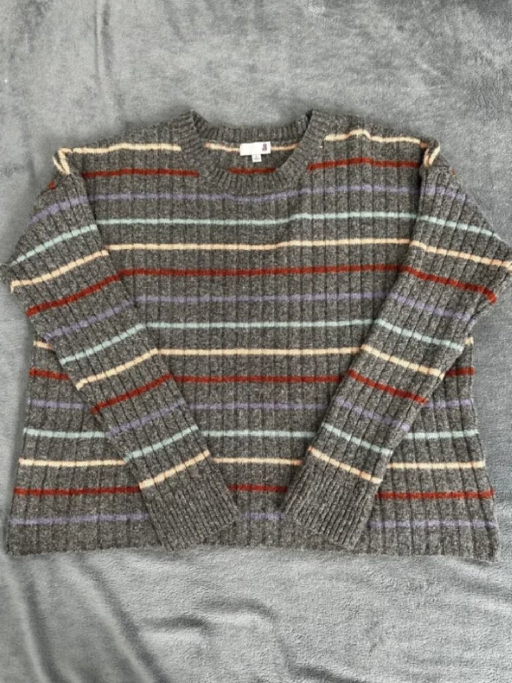 SO Women's L Regular Gray Multicolor Striped Knit Crew Neck Long Sleeve Pullover